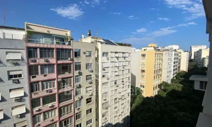Apartamento 3 qts, 1 suíte com vaga na escritura e ao lado do metrô!!