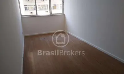 Jóia rara na Pompeu Loureiro! 2 Quartos com suíte pronto pra morar!