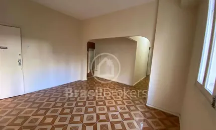 Charmoso apartamento na quadra da praia do flamengo