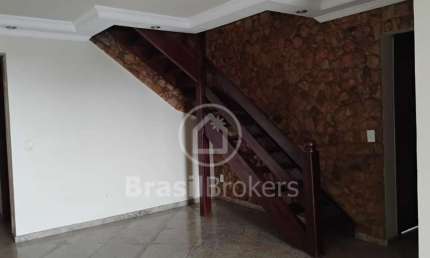 Apartamento Duplex, com varanda e churrasqueira no Pechincha