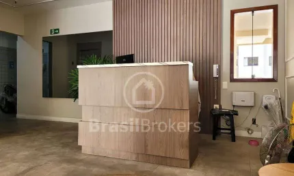 Vendo apartamento de 2 quartos, vaga escriturada, na Freguesia - Jacarepaguá.
