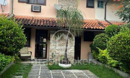Casa com piscina e churrasqueira no Anil, Jacarepaguá!