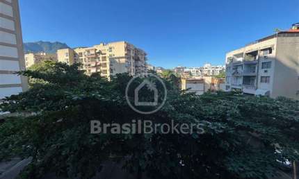 Excelente apartamento na Freguesia com infraestrutura, 03 quartos numa das ruas mais procurada do bairro.