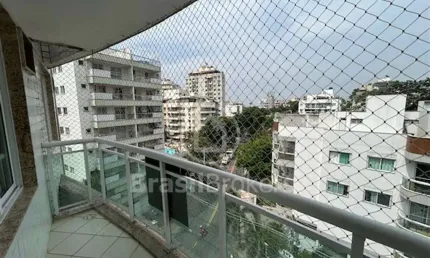Excelente apartamento em prédio único com vista livre na freguesia, com lazer. localização privilegiada no bairro..