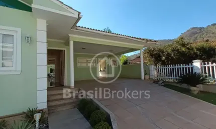 Casa Condomínio Fazenda Passaredo com 4 Dormitórios 2 suítes