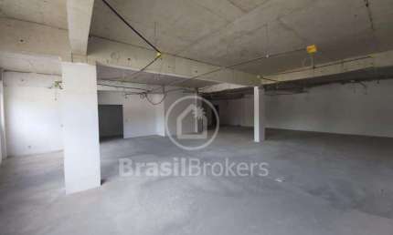 Prédio à venda na Estrada do Bananal, Freguesia (Jacarepaguá), Rio de Janeiro