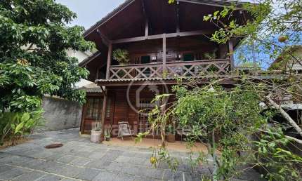 Excelente casa de condomínio no Bosque dos esquilos