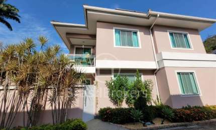 Casa de condomínio com 4 quartos e 157 m² na rua Ituverava