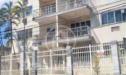 Apartamento com 95m², 2 quartos com dependência completa