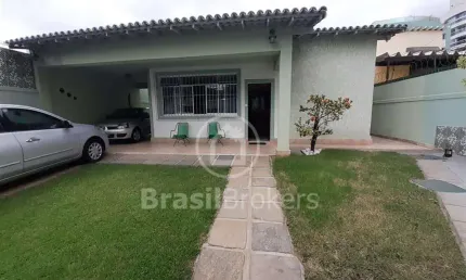 Casa à venda com 393,00m² e 3 quartos em Freguesia (Jacarepaguá), Rio de Janeiro - rj