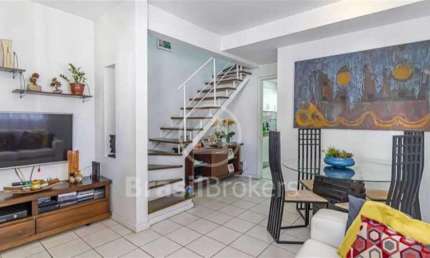Casa de Vila à venda com 74,00m² e 2 quartos em Pechincha, Rio de Janeiro - rj