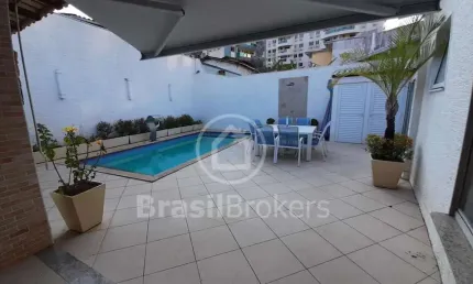 Casa à venda com 209 m² Área Construída e  440,00 m² de terreno com 3 quartos em Freguesia (Jacarepaguá), Rio de Janeiro - rj