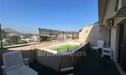 Excelente cobertura duplex em condomínio com total infraestrutura.