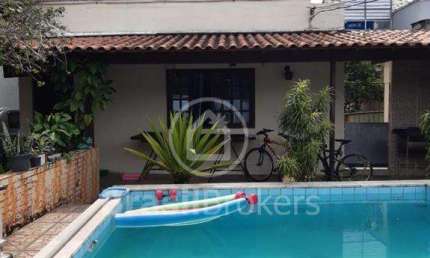 Casa à venda com 360,00m² e 3 quartos em Campo Grande, Rio de Janeiro - rj
