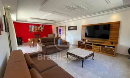 Apartamento 4 Dormitório com Dependência de Empregada completa