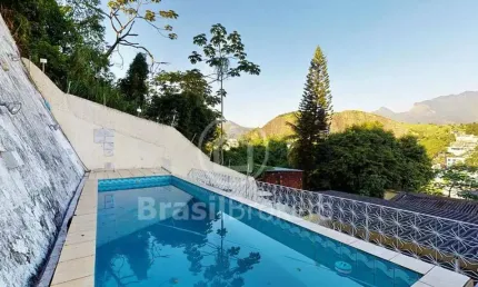 Casa à venda com 350,00m² e 5 quartos em Pechincha, Rio de Janeiro - rj