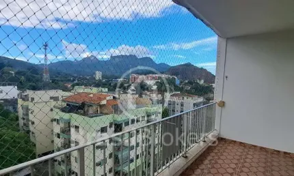 Descubra seu novo lar na pechincha! apartamento com 2 quartos e vista para a rua, pronto para morar no pechincha!!