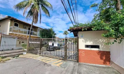 Casa no Condomínio Pomar Bons Amigos. Com Quintal e Churrasqueira!