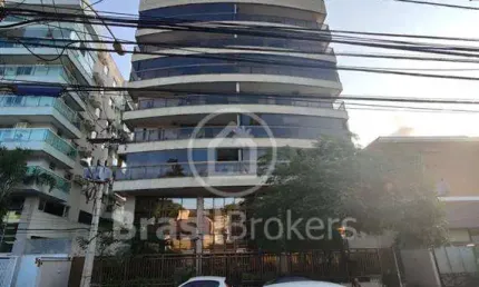 Cobertura duplex 4 dormitórios 2 suítes com dependência completa