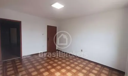 Excelente apartamento de 2 quartos, com dependência completa, com 105 m2  próximo ao Ilha Plaza!