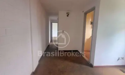 Apartamento de 3 quartos com vista livre e indevassável para a Baía de Guanabara, na Praia da Bandeira!