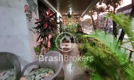 APARTAMENTO 4 QUARTOS/SENDO UMA SUITE/ELEVADOR/VARANDA/ 180M