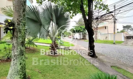 Casa à venda com 240,00m² e 4 quartos em Jardim Carioca, Rio de Janeiro - rj