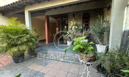 EXCELENTE CASA 5 QUARTOS NO VILLAGE COM ÁREA DE LAZER