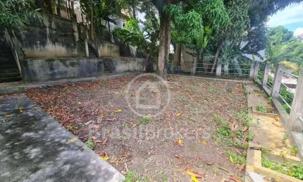 Terreno à venda na Rua Maria de Moura, Jardim Carioca, Rio de Janeiro