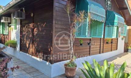 Casa à venda com 04 quartos em Freguesia (Ilha do Governador), Rio de Janeiro - RJ