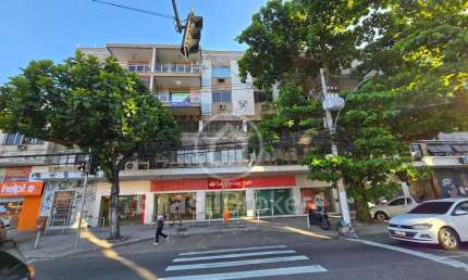 Ótimo apartamento com elevador, varanda e 2 quartos Jardim Guanabara