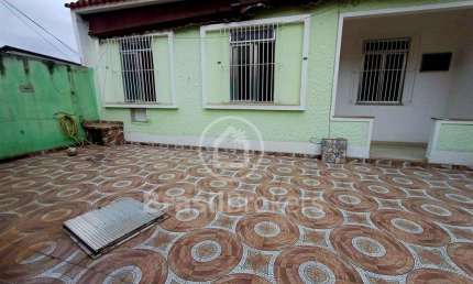 Casa de  3 quartos em rua plana e próxima à clinica da família da Combu no Cacuia
