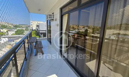 Lindo apartamento 3 quartos com suíte e varandão Jardim Guanabara