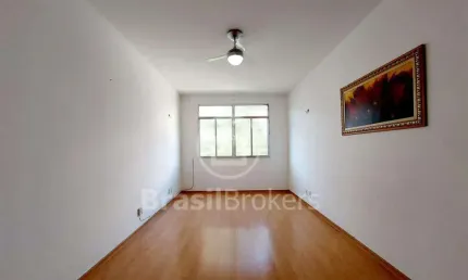 Excelente Apartamento de 2 quartos com dependência completa no metro quadrado mais buscado do Jardim Guanabara!!