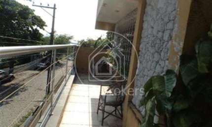 Casa à venda com 301,00m² e 5 quartos em Pitangueiras, Rio de Janeiro - rj