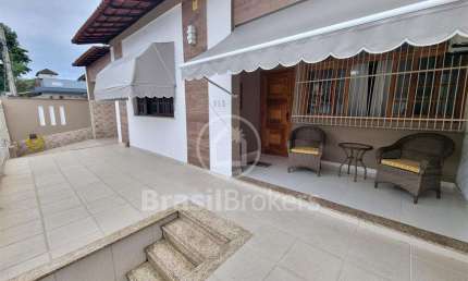 Casa à venda com 151,00m² e 3 quartos em Jardim Guanabara, Rio de Janeiro - RJ