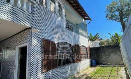 Casa de 4 quartos e 4 suítes em frente ao Corredor Esportivo