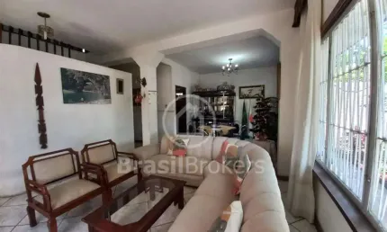 Casa à venda com 250,00m² e 5 quartos em Jardim Guanabara, Rio de Janeiro - rj