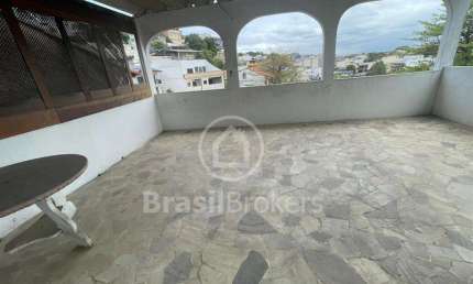 Casa à venda com 610,00m² e 3 quartos em Tauá, Rio de Janeiro - rj