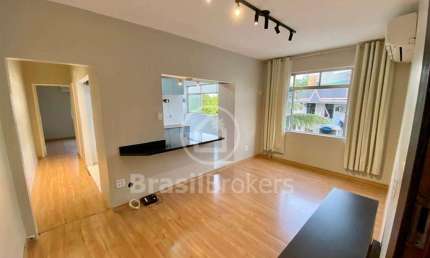 Apartamento amplo totalmente reformado no Jardim Guanabara