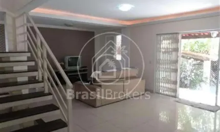 Casa à venda com 435,00m² e 5 quartos em Jardim Guanabara, Rio de Janeiro - rj