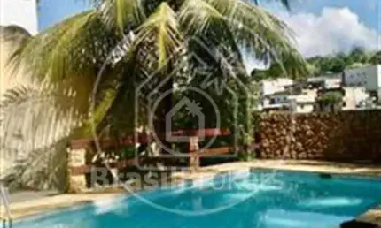 Casa à venda com 153,00m² e 3 quartos em Pitangueiras, Rio de Janeiro - rj