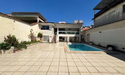 Casa linear com 3 quartos piscina e churrasqueira no Jardim Guanabara