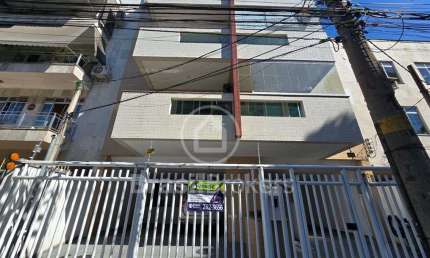 Apartamento semi novo 1 ano de uso com elevador e varanda em Jardim Carioca