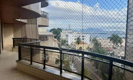 Amplo e Moderno Apartamento com Varandão e Vista Mar