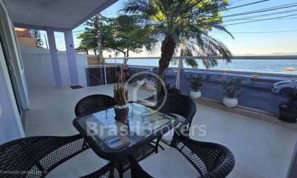 OPORTUNIDADE NA PRAIA DA RIBEIRA – CASA CINEMATOGRÁFICA COM VISTA DESLUMBRANTE!