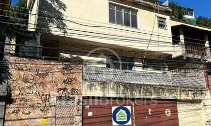 Oportunidade! Casa para reforma em ótima localização