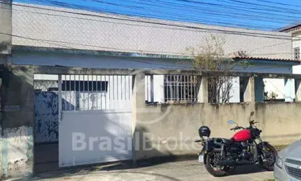 Casa linear no moneró – centro de terreno com grande potencial!