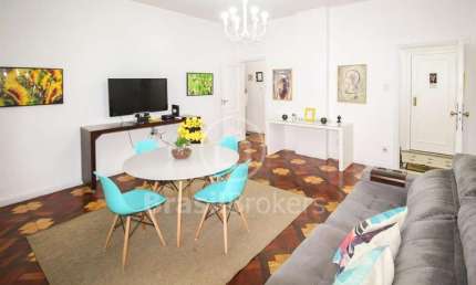 Apartamento de 3 quartos com dependência todo mobiliado a 5 minutos do metrô.