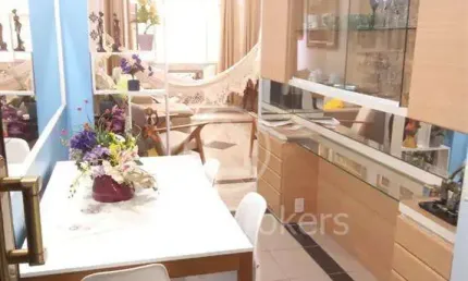 Apartamento de 2 quartos na Nossa Senhora de Copacabana